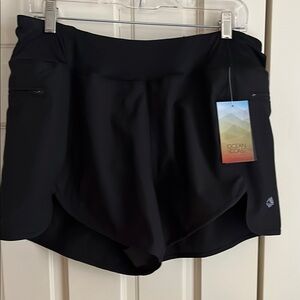 Black Athletic Shorts with Wide Waistband and Curved Hem